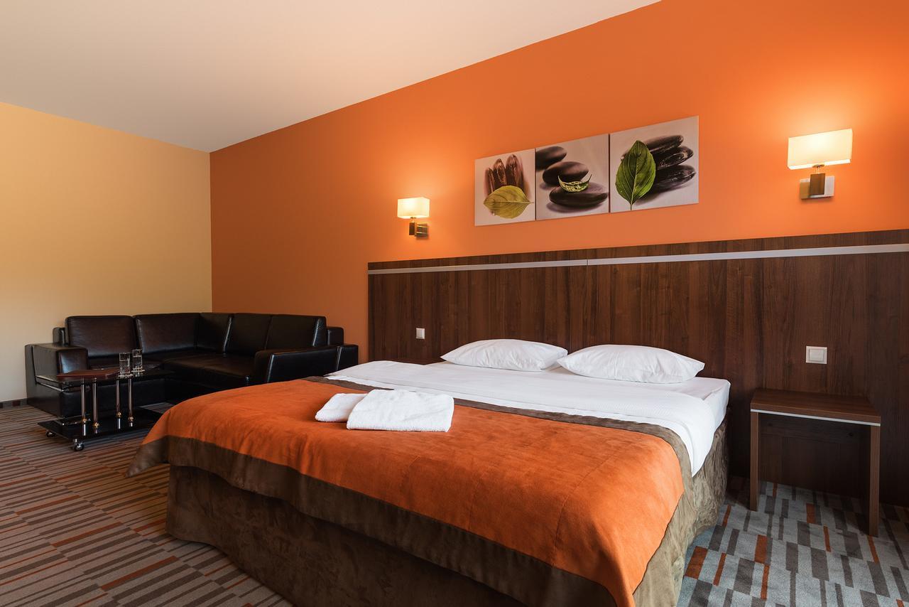 Hotel Kawallo Słubice Buitenkant foto
